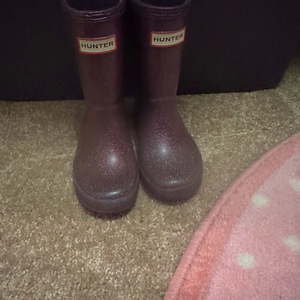 Size 8 deep purple sparkle toddler hunter boots